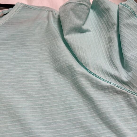 TOMMY BAHAMA V-NECK SHIRT. - Picture 6 of 6